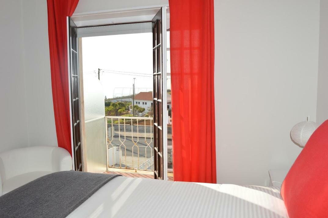 Casa Do Rochedo Apartment Рибамар Екстериор снимка